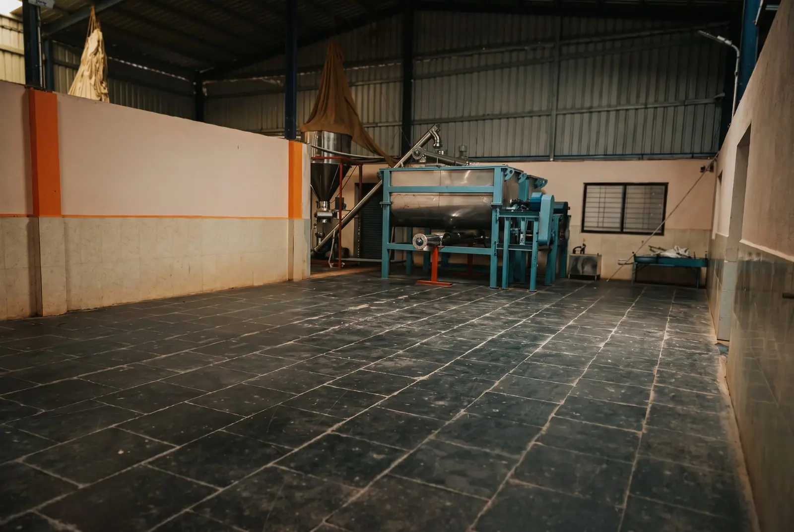 Stainless steel ribbon blender for spice powder blending